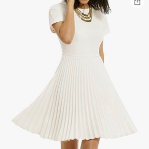 NWT White Size S WOOSEA Women's Elegant Pleated Cocktail Party Swing Dress